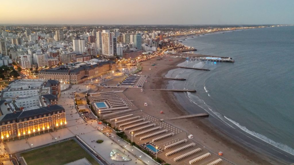 Mar Del Plata Buenos Aires Una Docena De Playas Para Disfrutar Y Descansar